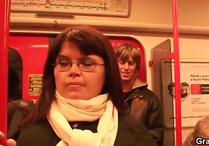 Brunette in glasses sucking a yummy cock on cam