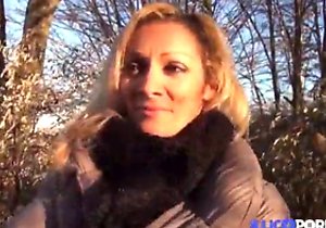 Outdoor fuck session with a horny blonde in the woods