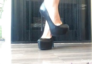 Mature lady shows her feet in sexy legwear