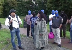 Horned-up brunette does a great job with a blowjob